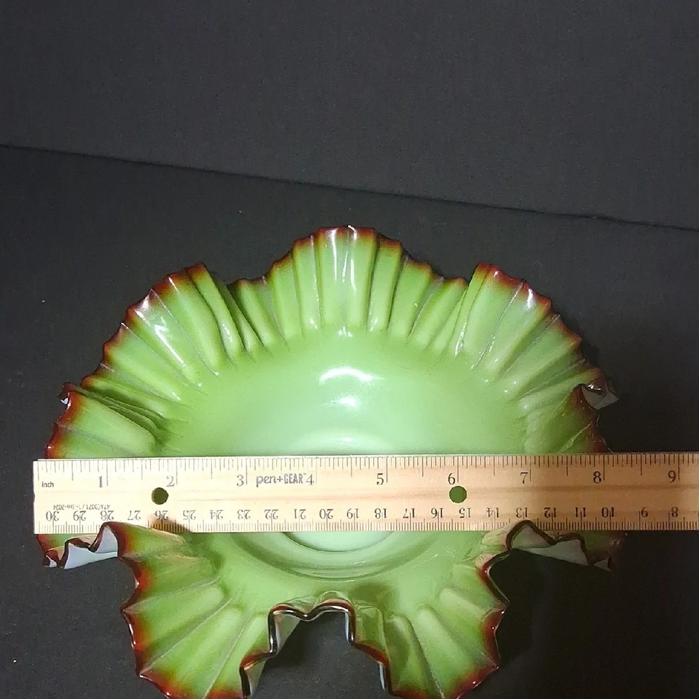 Victorian Brides Bowl With Ox Blood Red Trim Double Crimped Green - Picture 3 of 4